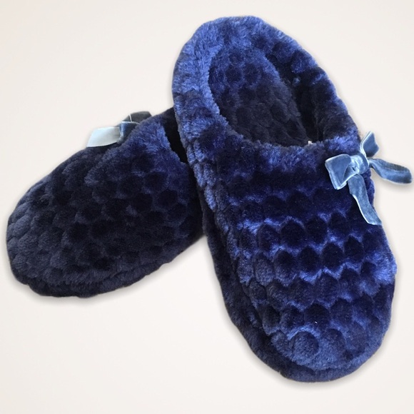 liz claiborne slippers